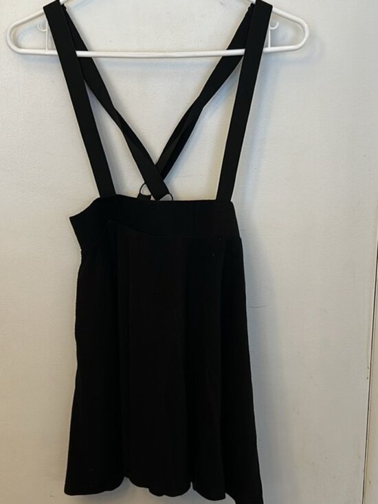 Dresses & Skirts - Skirt Black Size Medium